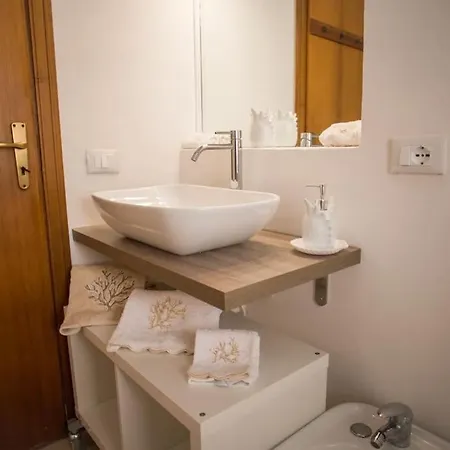 Sul Mare Con Accesso Privato, Terrazza Vista Mare, Wi-fi Con Fibra Ftth Da 2,5 Giga * Palermo